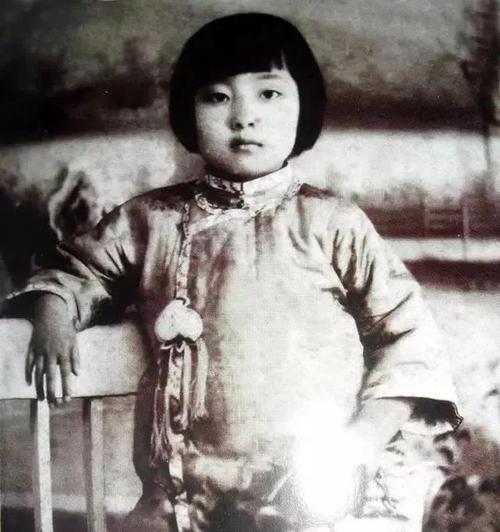 李讷的母亲的简单介绍